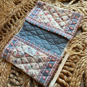 Vera Bradley Floral Quilted Book Cover in Cream (1985)